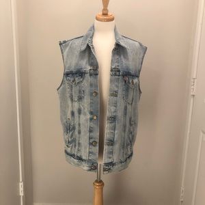 COPY - Levi’s Unisex Trucker Stonewashed Denim Vest